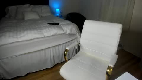 Snapshot of fitandfriskyfunxxx chatting on January 7, 2025, 10:08 pm Jamie or Frisky online show from January 7, 2025, 10:08 pm