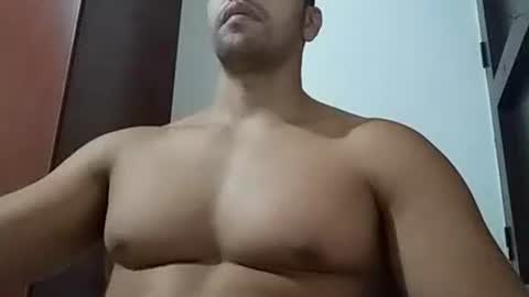 fitchestabs_69 online show from November 17, 2025, 3:40 pm