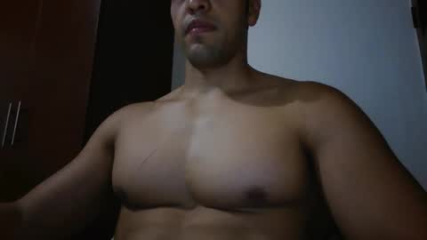 fitchestabs_69 online show from May 8, 2026, 8:58 pm