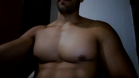 fitchestabs_69 online show from May 18, 2026, 9:31 pm