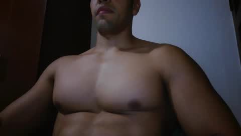 fitchestabs_69 online show from May 21, 2026, 8:27 pm