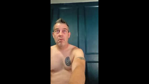 Snapshot of fitdaddylove chatting on April 20, 2026, 2:42 pm FitDaddy online show from April 20, 2026, 2:42 pm