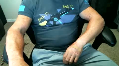 fitguy40 online show from March 1, 2026, 9:50 pm