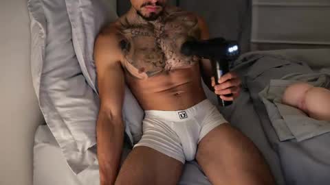 Snapshot of fitjacques chatting on June 7, 2026, 2:27 am fitjacques online show from June 7, 2026, 2:27 am
