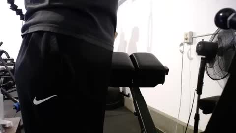  Links in Bio below online show from December 19, 2025, 6:48 pm