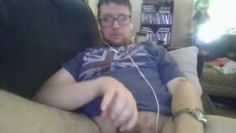 fivefootshots online show from April 21, 2026, 9:06 pm