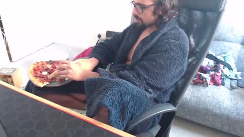 fizz6572 online show from February 2, 2025, 12:57 pm