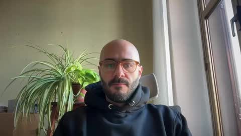 Snapshot of fla85 chatting on December 3, 2024, 10:06 am Fla is short for Flavio online show from December 3, 2024, 10:06 am