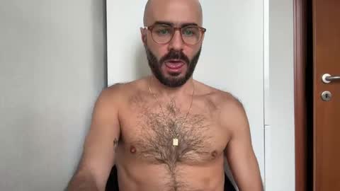 Snapshot of fla85 chatting on December 6, 2024, 10:38 am Fla is short for Flavio online show from December 6, 2024, 10:38 am