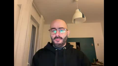 Snapshot of fla85 chatting on February 17, 2025, 5:10 pm Fla is short for Flavio online show from February 17, 2025, 5:10 pm