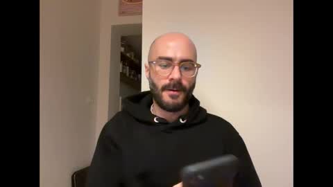 Snapshot of fla85 chatting on February 27, 2025, 12:10 am Fla is short for Flavio online show from February 27, 2025, 12:10 am