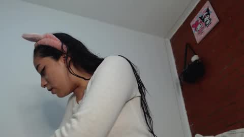 tteo  Sienna  online show from November 3, 2025, 12:06 pm