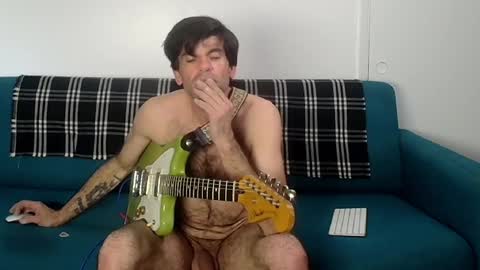 Flannel Dong online show from December 16, 2025, 10:20 am