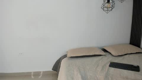 Flavia online show from April 6, 2026, 1:34 pm