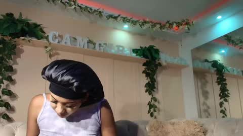 Snapshot of flavia_cruz chatting on May 20, 2026, 12:33 pm Flavia online show from May 20, 2026, 12:33 pm