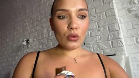 Emma online show from July 20, 2026, 10:07 am