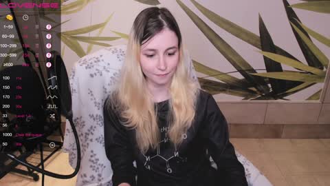 Snapshot of fleximona chatting on January 26, 2025, 12:43 pm FlexiMona online show from January 26, 2025, 12:43 pm