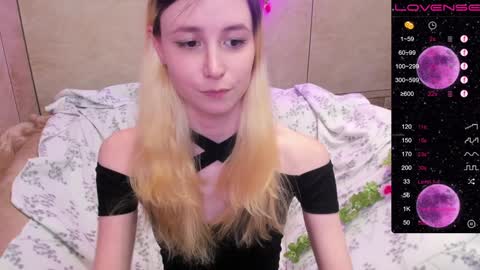 Snapshot of fleximona chatting on January 31, 2025, 12:40 pm FlexiMona online show from January 31, 2025, 12:40 pm