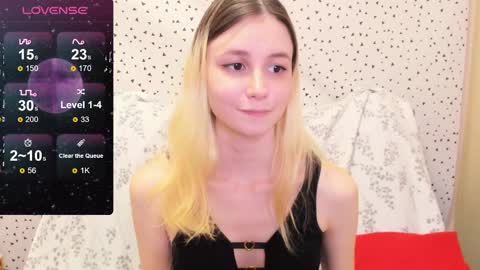 Snapshot of fleximona chatting on February 15, 2025, 1:05 pm FlexiMona online show from February 15, 2025, 1:05 pm