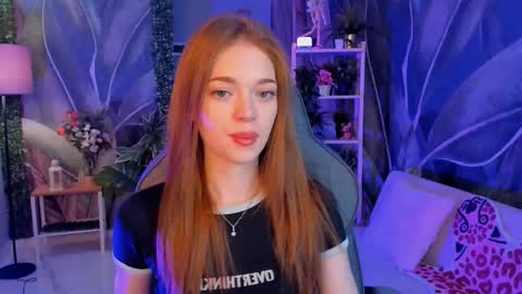 Flexyfoxy online show from October 7, 2025, 6:54 am