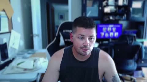 Snapshot of flguy_mike chatting on June 4, 2026, 7:53 pm FL guy online show from June 4, 2026, 7:53 pm