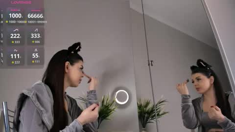 Snapshot of flirtbubble chatting on November 24, 2025, 6:24 am Doloras online show from November 24, 2025, 6:24 am