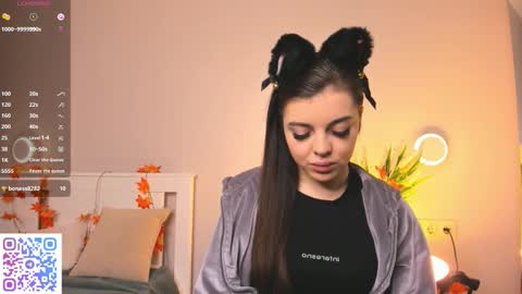 Snapshot of flirtbubble chatting on December 5, 2025, 6:44 am Doloras online show from December 5, 2025, 6:44 am