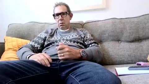 Snapshot of flirtofcharleston chatting on February 17, 2025, 7:10 pm Flickrbrite online show from February 17, 2025, 7:10 pm