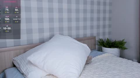 Emely  online show from December 24, 2024, 9:11 pm