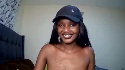 Snapshot of flirtyy_sheery chatting on January 19, 2025, 3:53 pm sheery online show from January 19, 2025, 3:53 pm