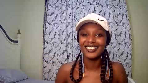 Snapshot of flirtyy_sheery chatting on March 7, 2025, 5:28 pm sheery online show from March 7, 2025, 5:28 pm