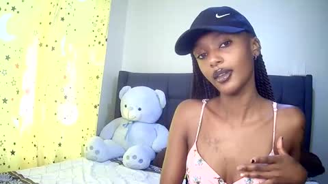 Snapshot of flirtyy_sheery chatting on September 25, 2025, 7:23 am sheery online show from September 25, 2025, 7:23 am