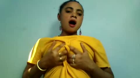 Snapshot of flooreenceee chatting on July 21, 2026, 11:56 am flooreenceee online show from July 21, 2026, 11:56 am