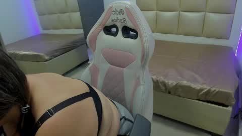 Snapshot of flora_js_ chatting on April 14, 2026, 1:00 am flora_js_ online show from April 14, 2026, 1:00 am