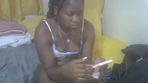 Snapshot of floral_q chatting on July 4, 2026, 1:39 pm Floral online show from July 4, 2026, 1:39 pm