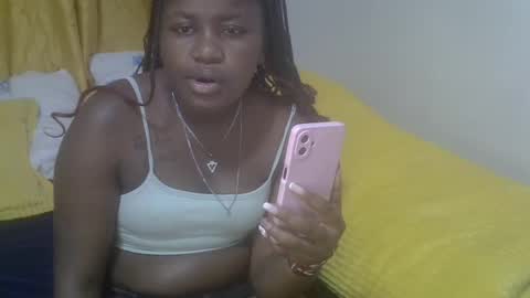Snapshot of floral_q chatting on July 12, 2026, 8:05 am Floral online show from July 12, 2026, 8:05 am
