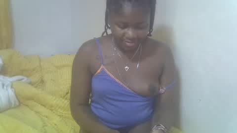 Snapshot of floral_q chatting on July 15, 2026, 7:24 am Floral online show from July 15, 2026, 7:24 am