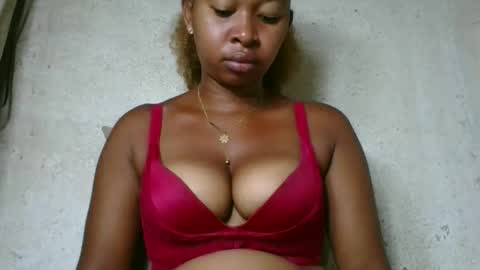 florencia011 online show from March 3, 2026, 7:09 pm