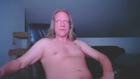 Snapshot of floridacat017 chatting on February 17, 2025, 3:36 am Double-D online show from February 17, 2025, 3:36 am