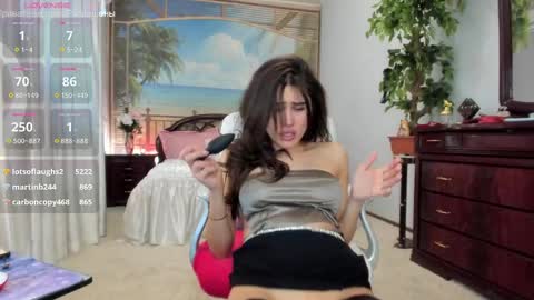 Nicole online show from February 11, 2025, 12:05 pm