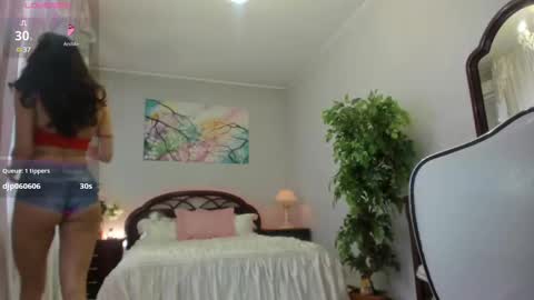 Nicole online show from March 3, 2025, 7:32 am