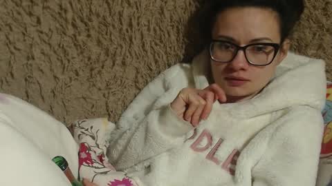 say meow and send tip  online show from February 15, 2025, 11:03 pm