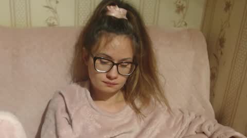 say meow and send tip  online show from November 1, 2025, 4:31 pm