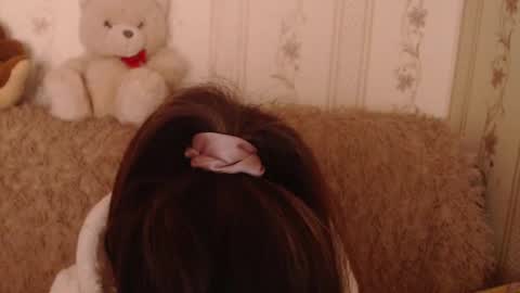 say meow and send tip  online show from February 24, 2025, 12:26 pm