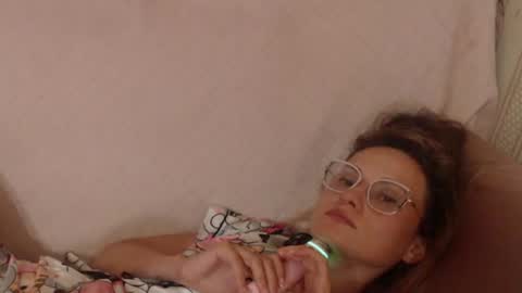 say meow and send tip  online show from July 2, 2026, 3:07 pm