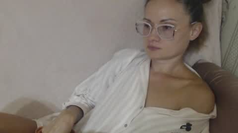 say meow and send tip  online show from July 18, 2026, 6:01 pm