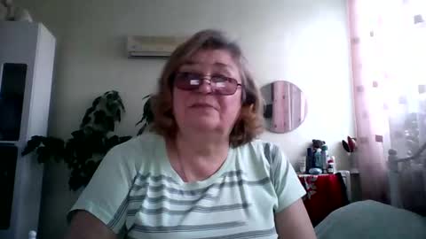 Snapshot of flowerlover8 chatting on February 22, 2025, 2:30 pm Flowerlower online show from February 22, 2025, 2:30 pm