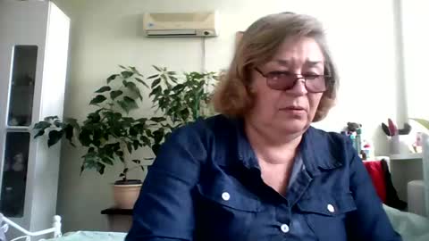 Snapshot of flowerlover8 chatting on March 1, 2025, 12:56 pm Flowerlower online show from March 1, 2025, 12:56 pm