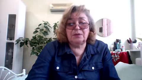 Snapshot of flowerlover8 chatting on March 4, 2025, 9:29 am Flowerlower online show from March 4, 2025, 9:29 am