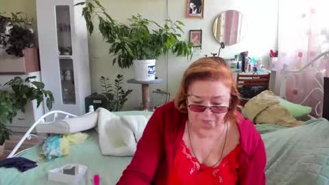 Snapshot of flowerlover8 chatting on September 14, 2025, 5:50 am Flowerlower online show from September 14, 2025, 5:50 am